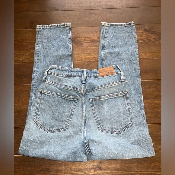 Madewell The Curvy Perfect Vintage Jean in Banner Wash - Picture 5 of 7